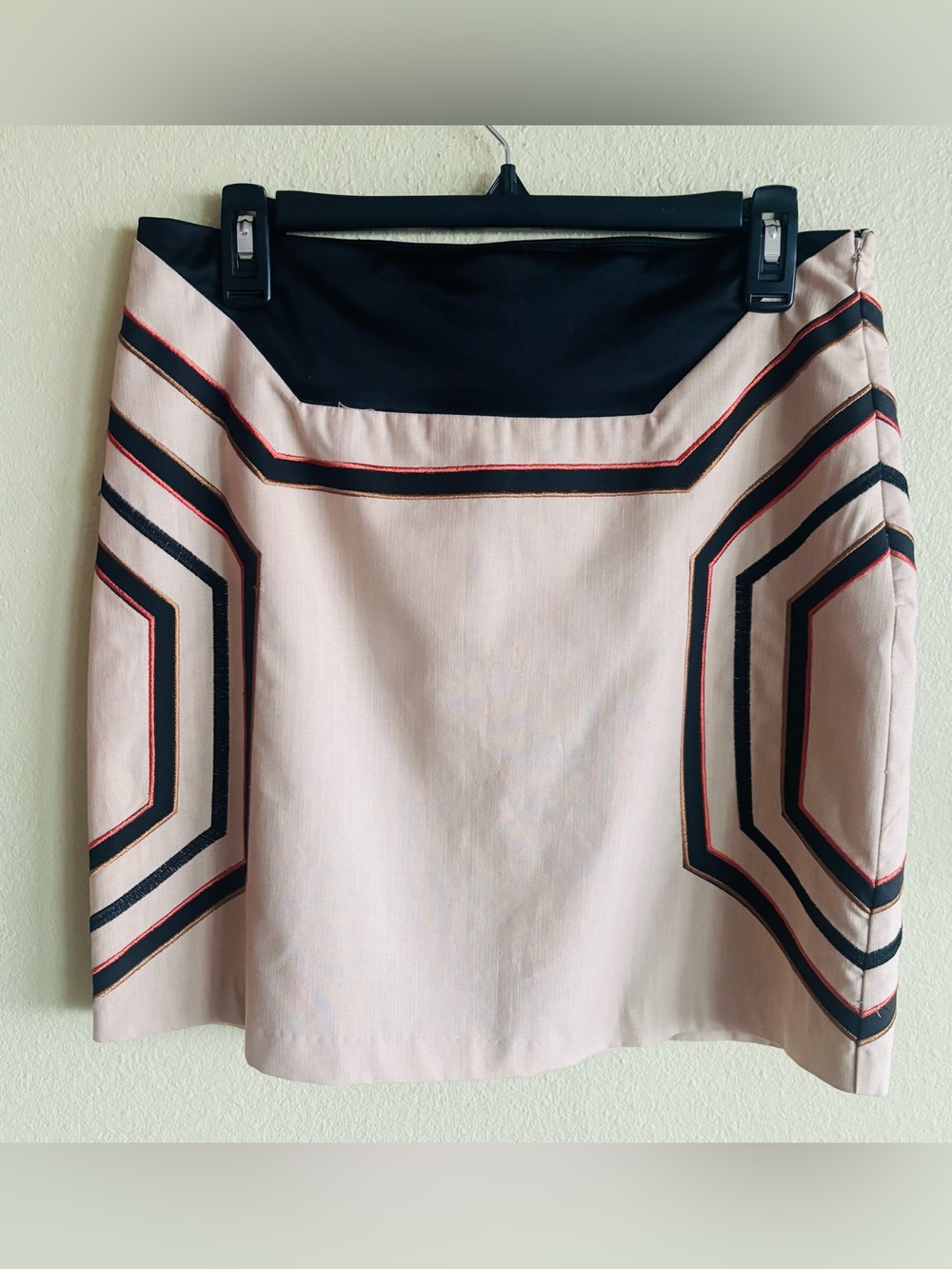 Vintage st. martin Beige & Black Geometric Skirt Size: 38